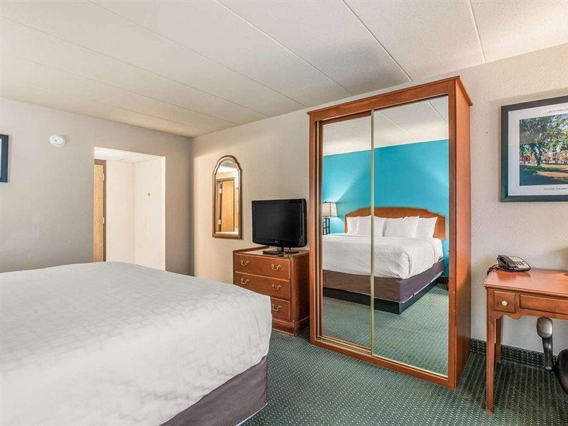 Americinn & Suites By Wyndham Baraboo Event Center Dış mekan fotoğraf