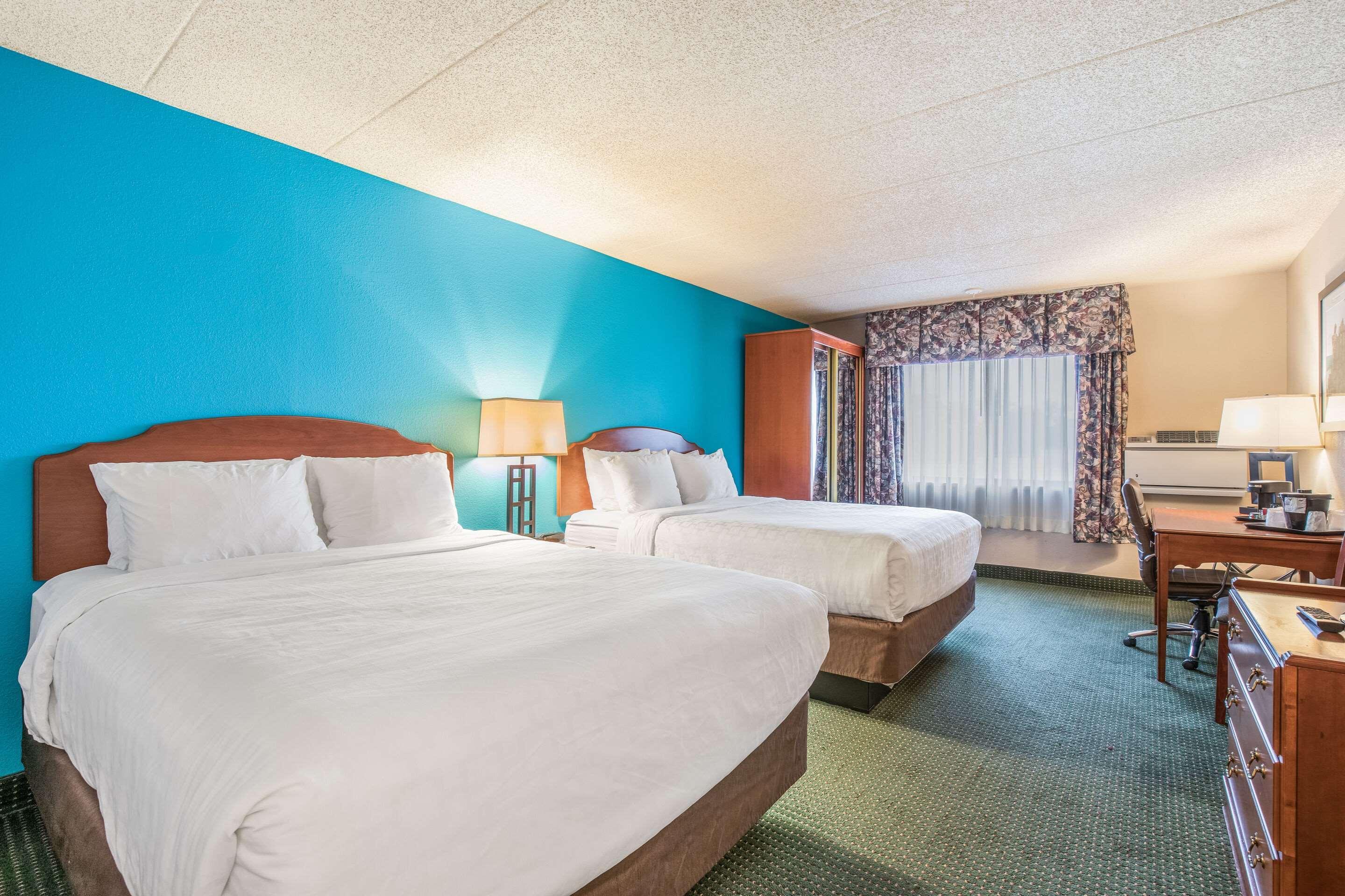 Americinn & Suites By Wyndham Baraboo Event Center Dış mekan fotoğraf