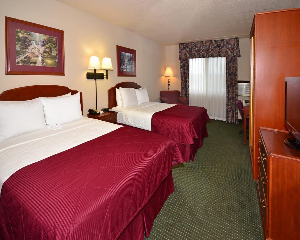 Americinn & Suites By Wyndham Baraboo Event Center Dış mekan fotoğraf