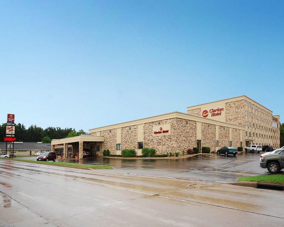 Americinn & Suites By Wyndham Baraboo Event Center Dış mekan fotoğraf