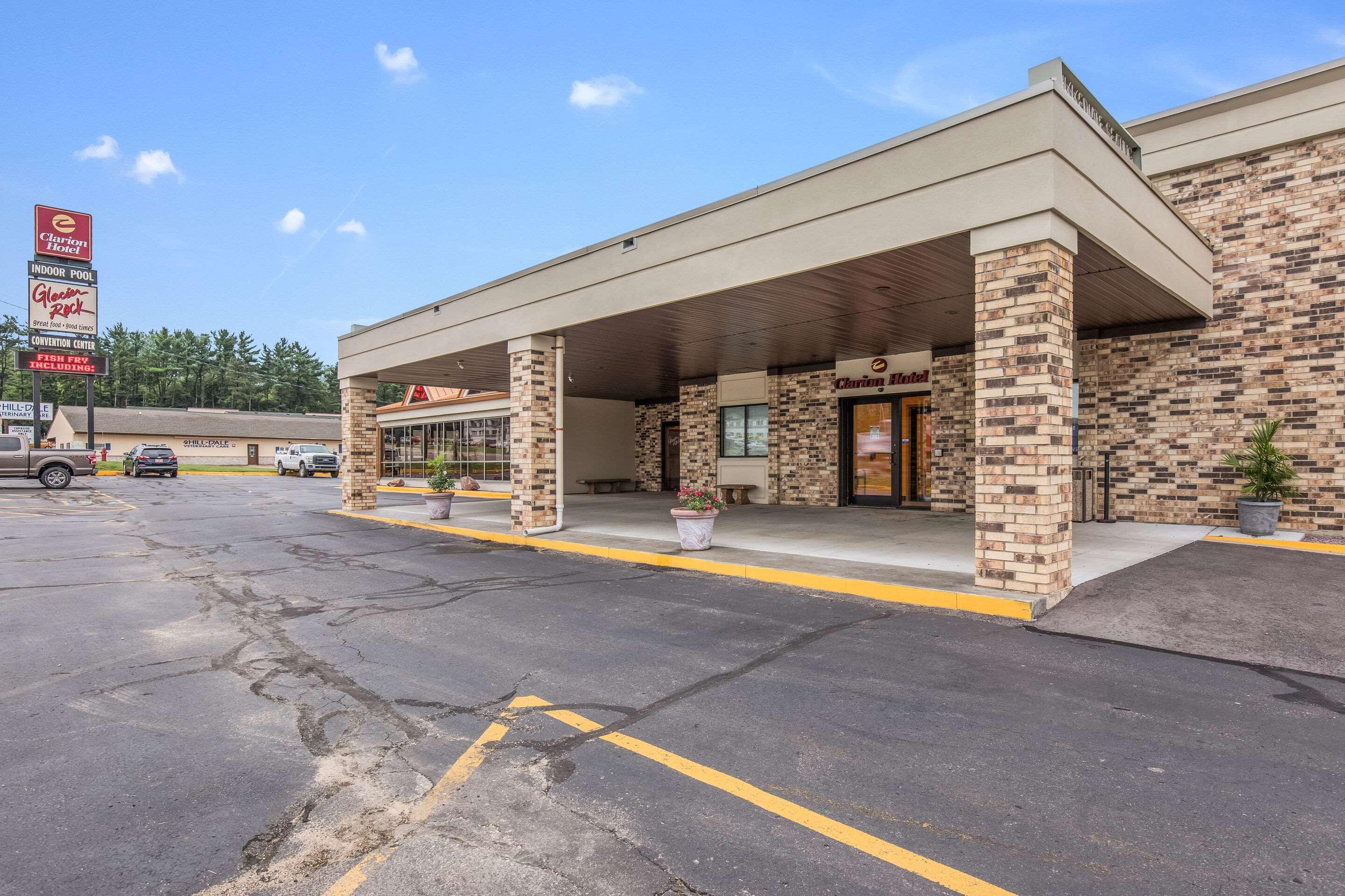 Americinn & Suites By Wyndham Baraboo Event Center Dış mekan fotoğraf