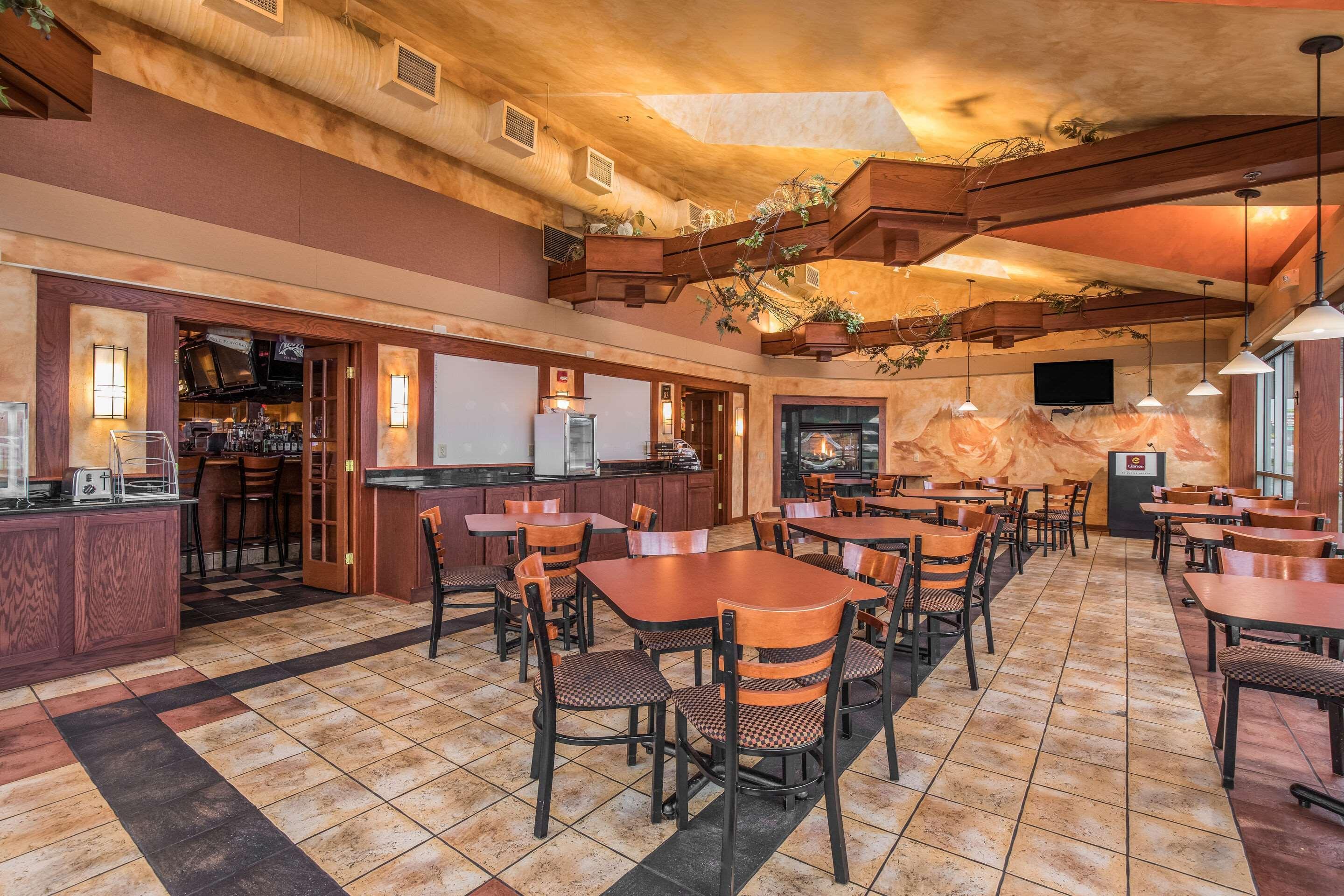 Americinn & Suites By Wyndham Baraboo Event Center Dış mekan fotoğraf