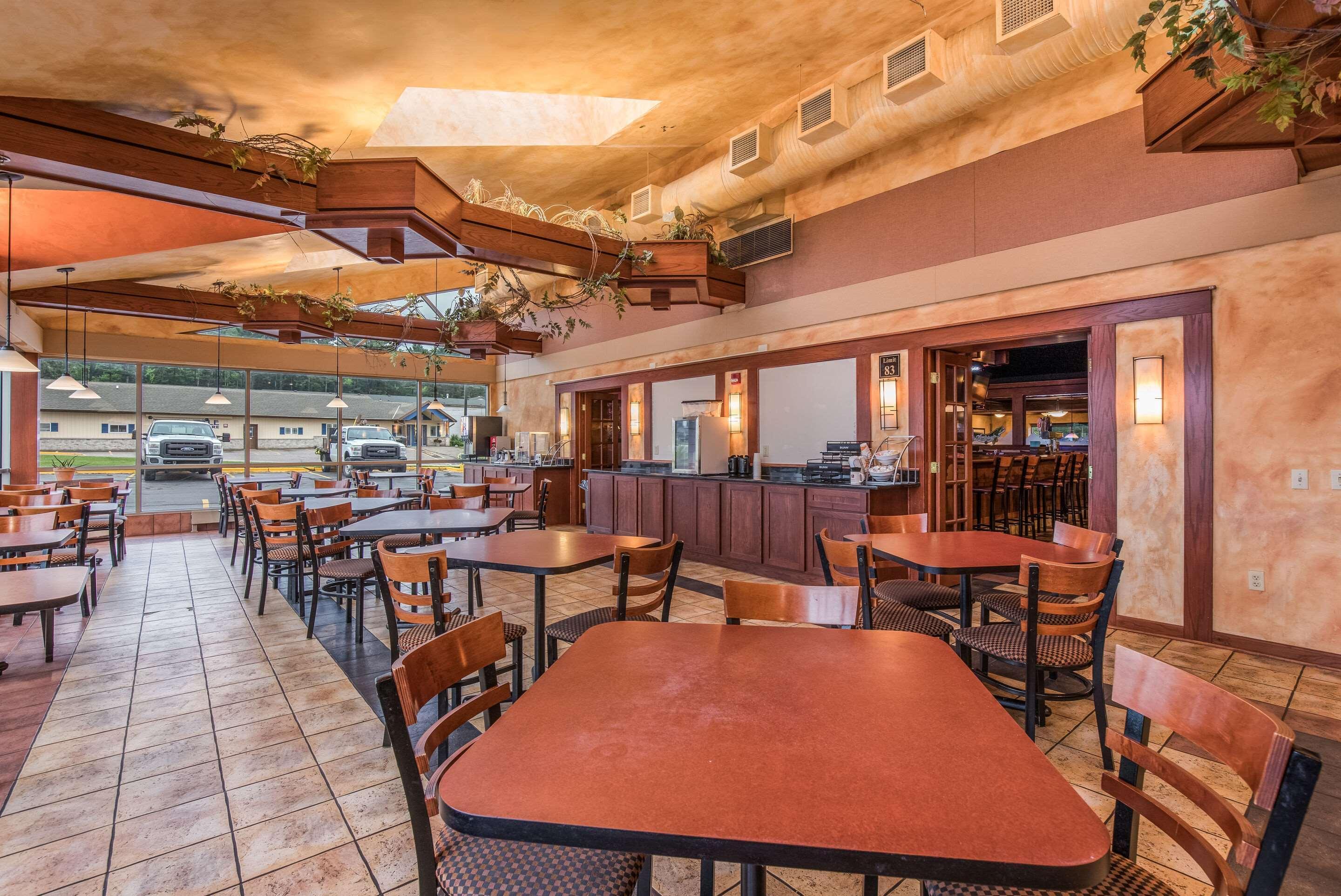 Americinn & Suites By Wyndham Baraboo Event Center Dış mekan fotoğraf