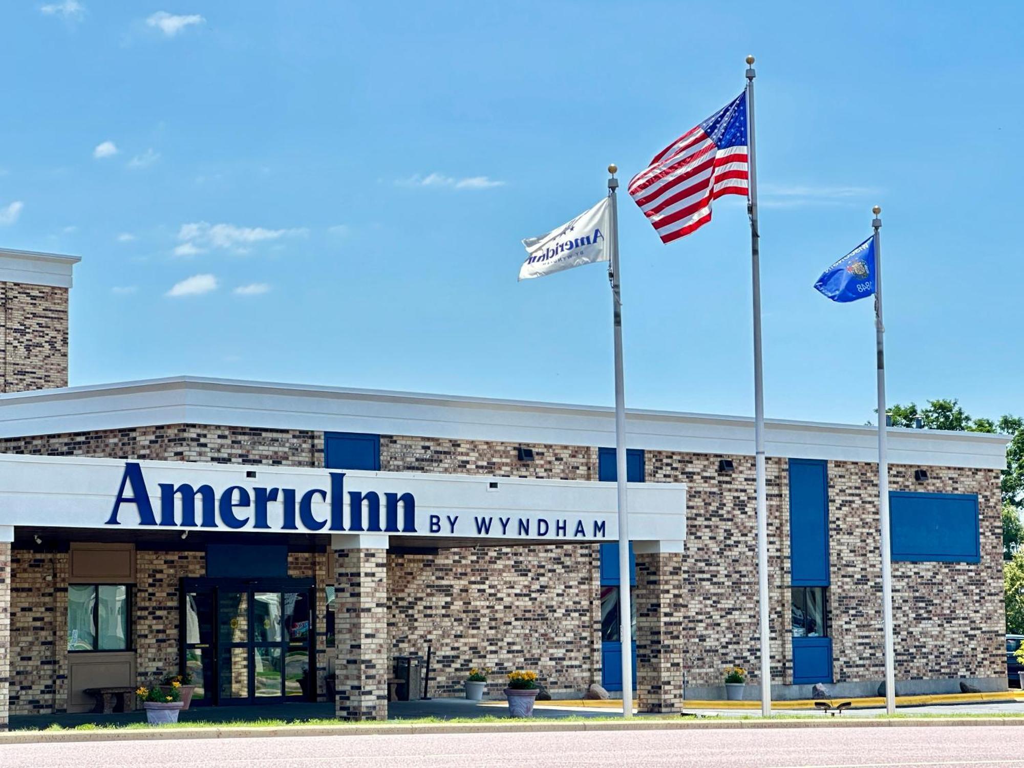 Americinn & Suites By Wyndham Baraboo Event Center Dış mekan fotoğraf