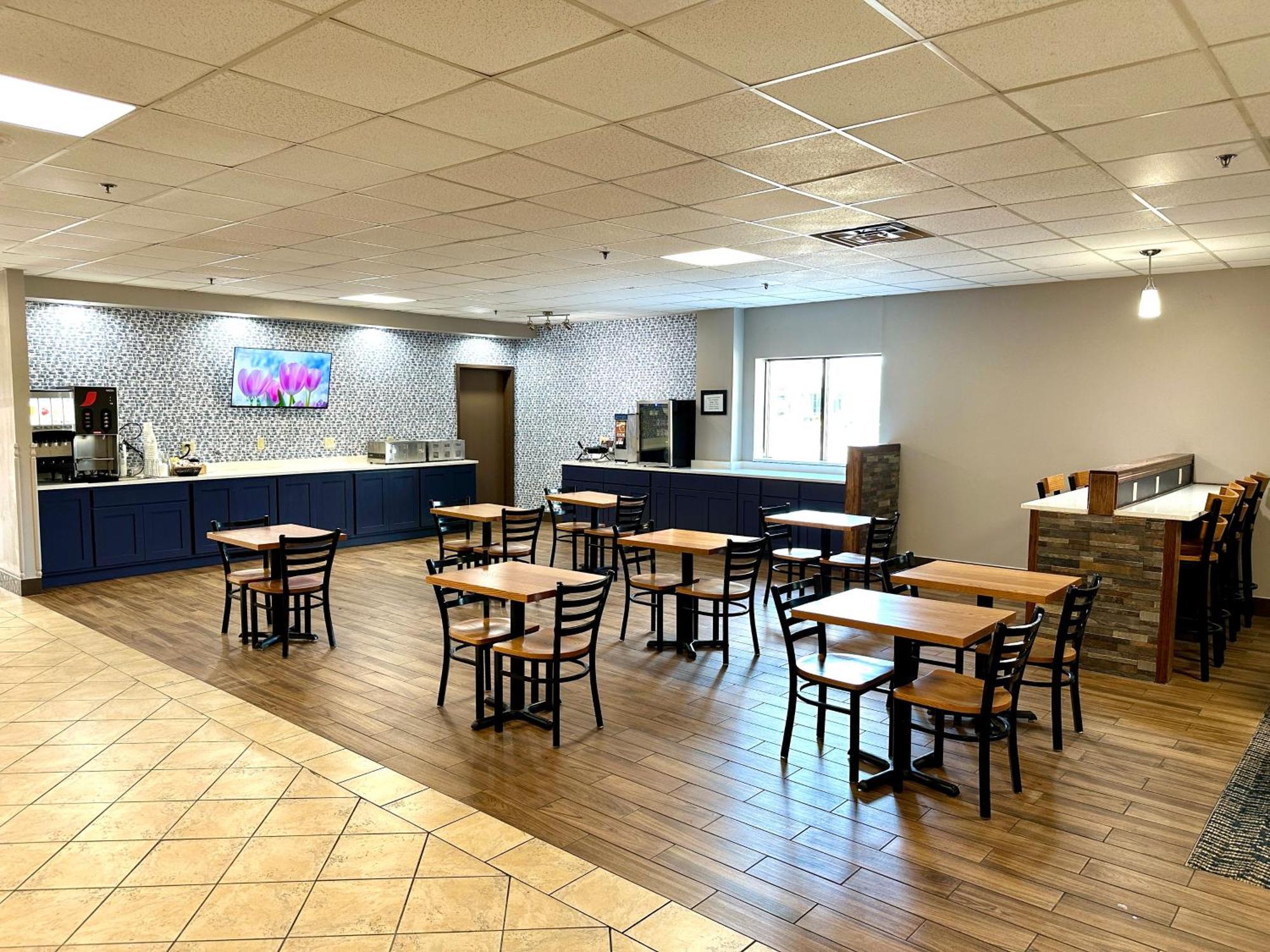 Americinn & Suites By Wyndham Baraboo Event Center Dış mekan fotoğraf