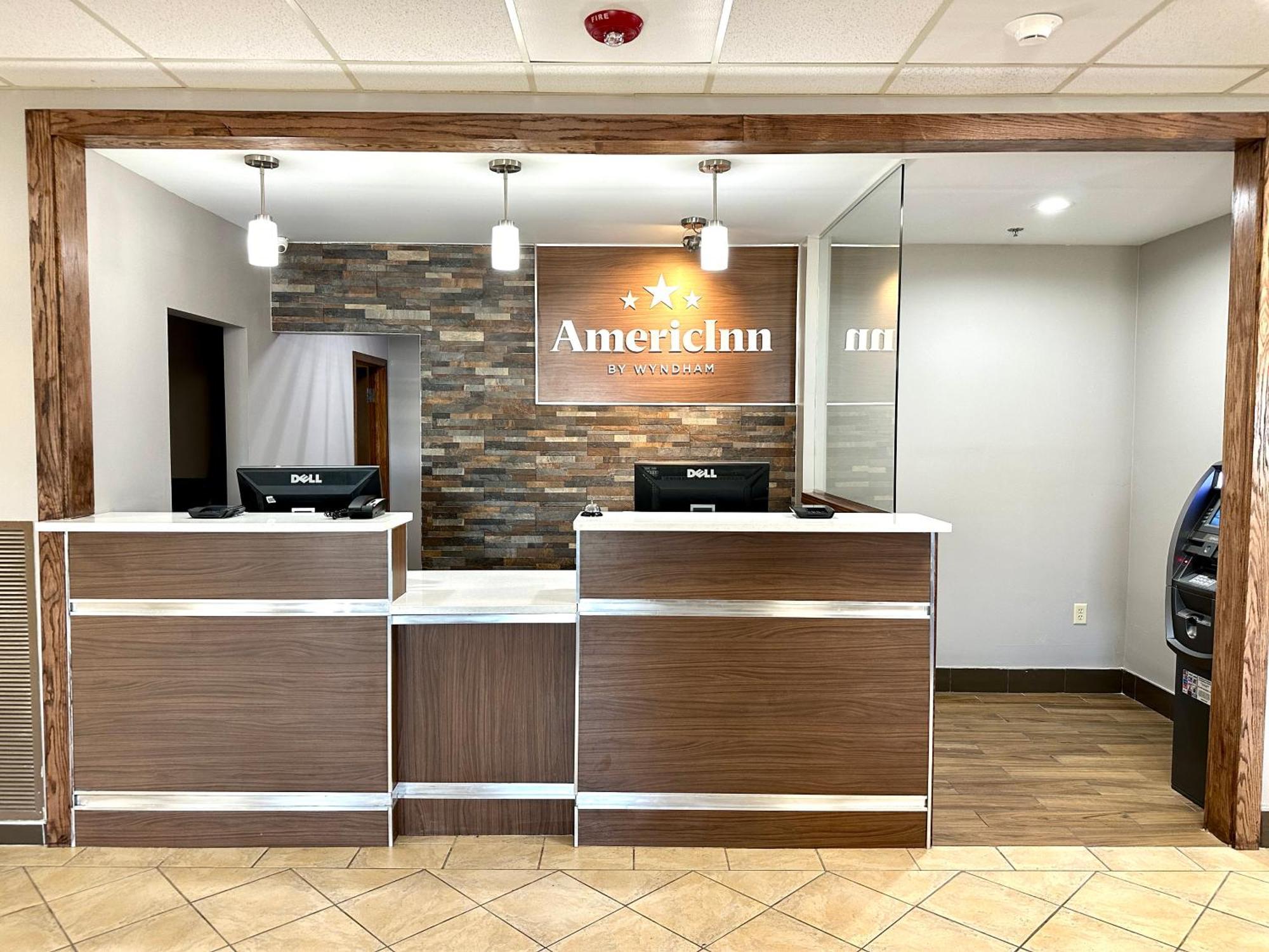 Americinn & Suites By Wyndham Baraboo Event Center Dış mekan fotoğraf