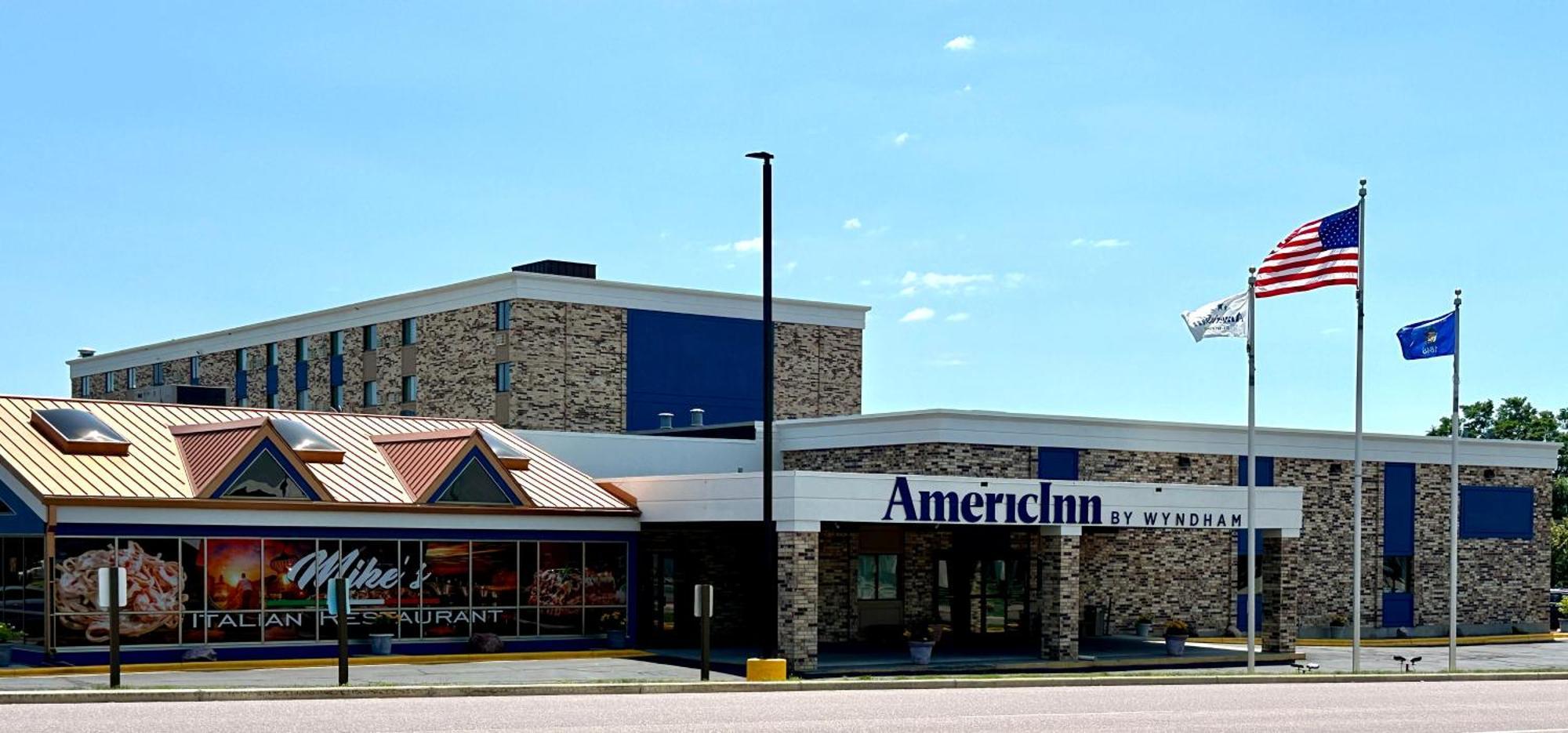 Americinn & Suites By Wyndham Baraboo Event Center Dış mekan fotoğraf