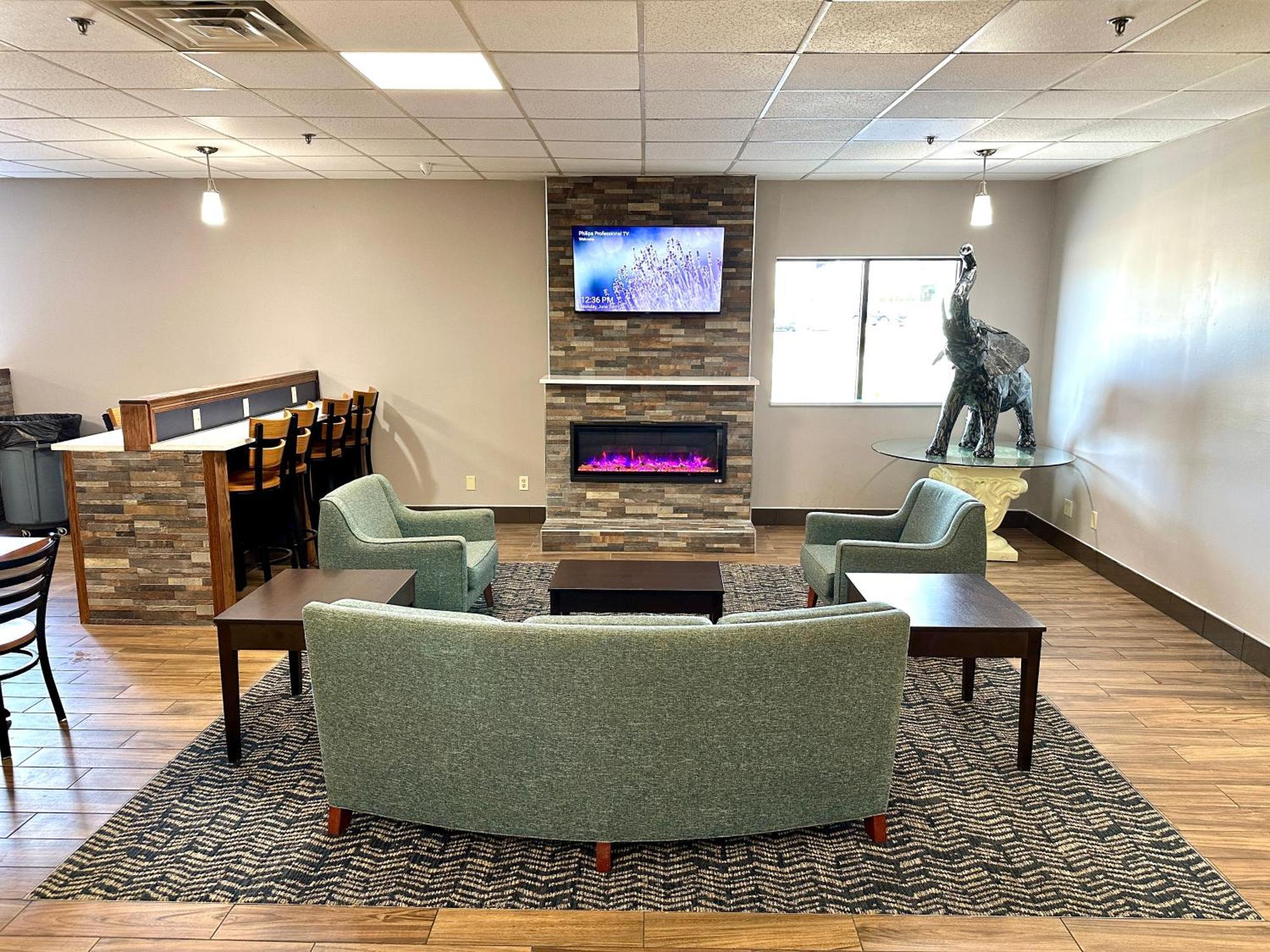 Americinn & Suites By Wyndham Baraboo Event Center Dış mekan fotoğraf