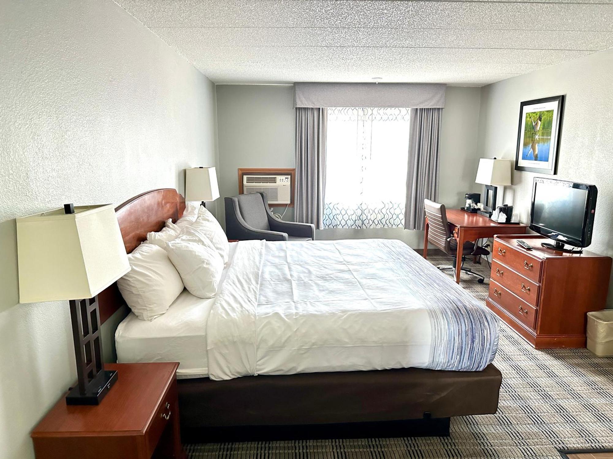 Americinn & Suites By Wyndham Baraboo Event Center Dış mekan fotoğraf