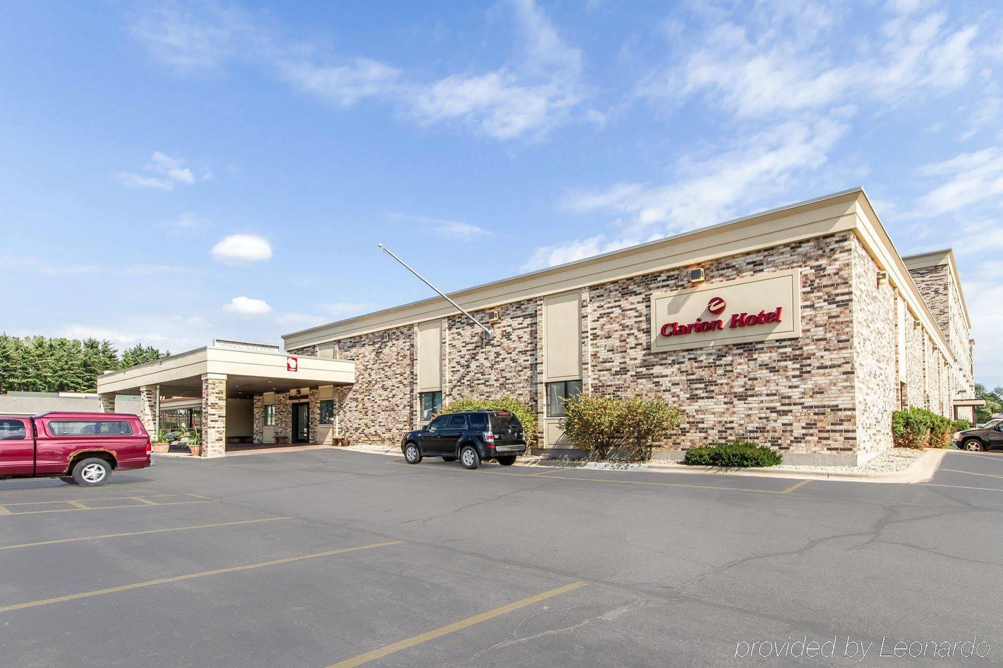 Americinn & Suites By Wyndham Baraboo Event Center Dış mekan fotoğraf