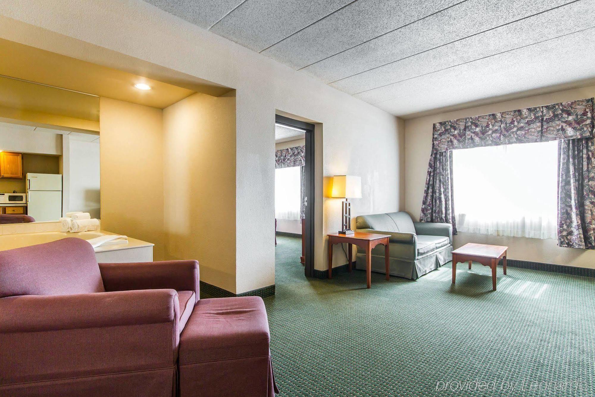 Americinn & Suites By Wyndham Baraboo Event Center Dış mekan fotoğraf