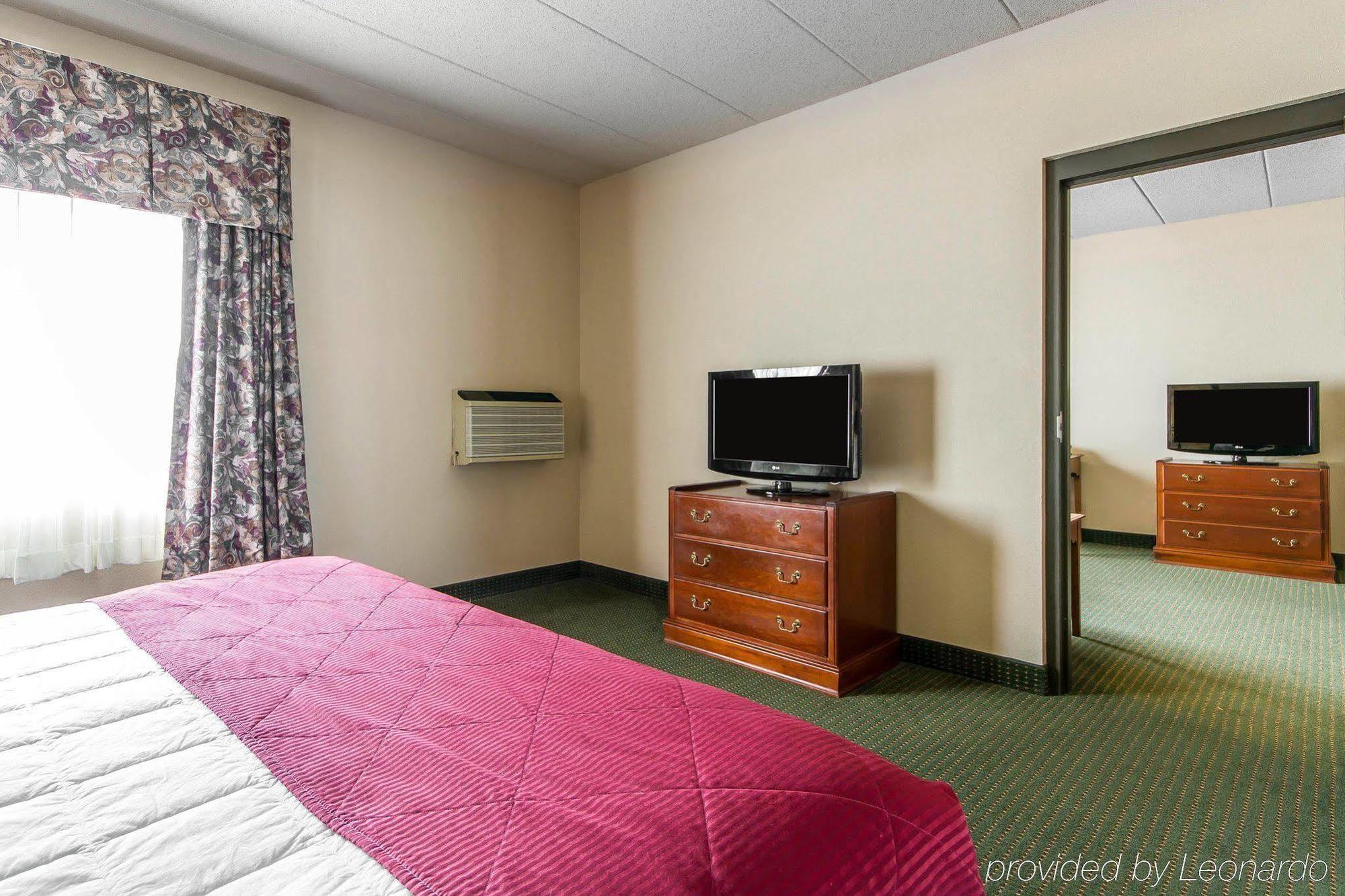 Americinn & Suites By Wyndham Baraboo Event Center Dış mekan fotoğraf